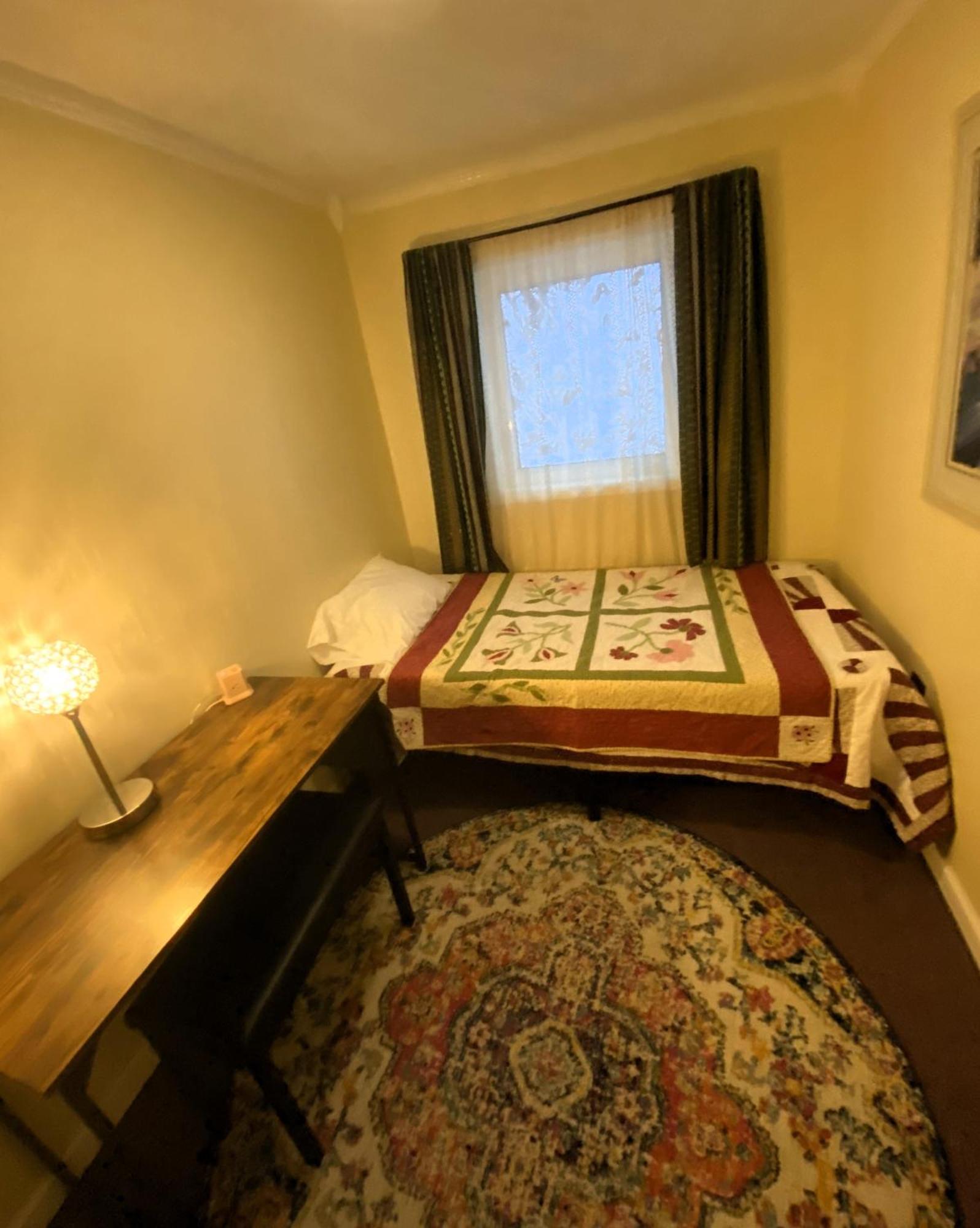 Billie'S Backpackers Hostel Fairbanks Room photo